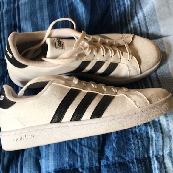 Adidas shoes - Picture 4 of 8